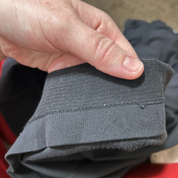 Lululemon men’s long sleeve black size xl - Picture 4 of 4